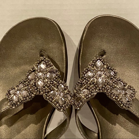 Kenneth Cole Reaction, Size 7M Womens Flip Flops - Picture 2 of 5